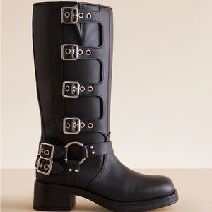 Steve Madden Rocky Boots in Black